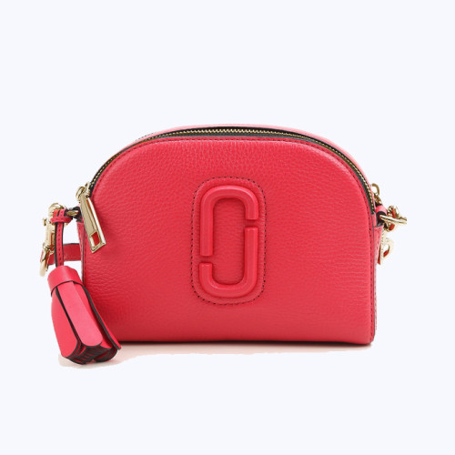 Marc Jacobs Shutter Red