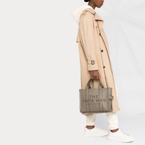 Marc Jacobs The Leather Medium Tote Bag Cement